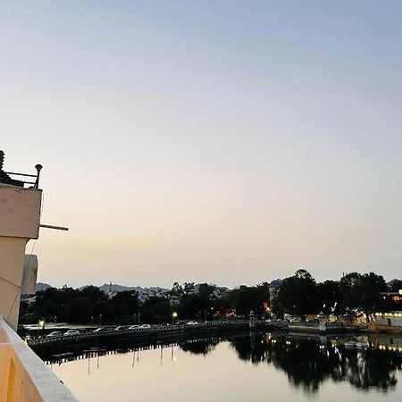Aroma Homestay Udaipur Luaran gambar